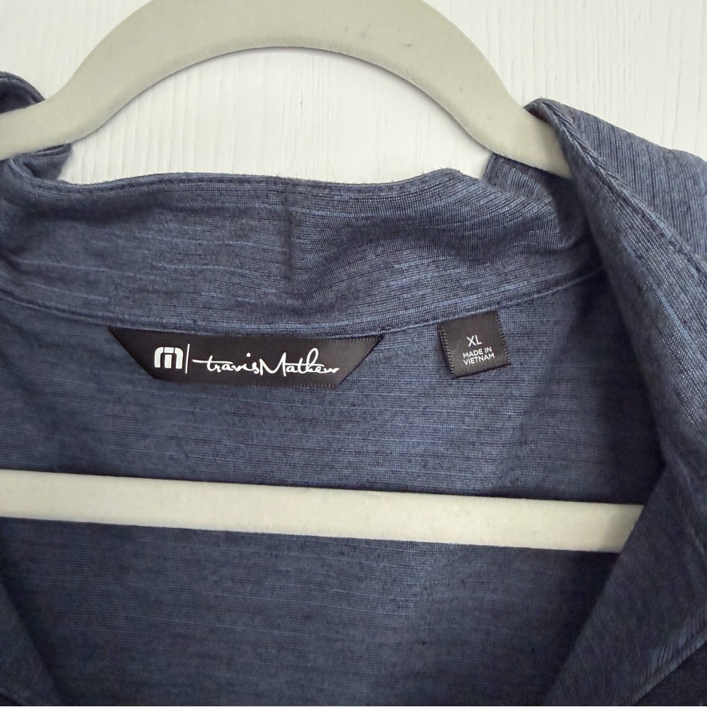 Travis Mathew Blue Gray Lightweight Quarter-Zip Pullover with Chevron Logo - Picture 4 of 7